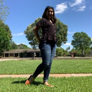 Meet your Posher, Adrienne